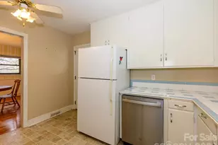 4613 Bayberry Dr, Charlotte, NC 28209 - Photo 18