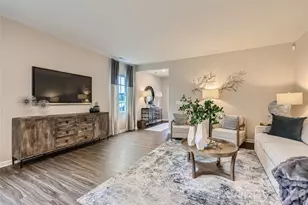 1019 Lookout Shls Dr, Fort Mill, SC 29715 - Photo 2