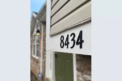 8434 Killian Ridge Court, Charlotte, NC 28227 - Photo 2