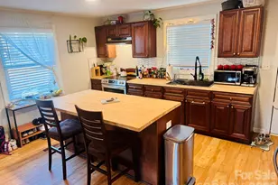 1217 Allen St, Charlotte, NC 28205 - Photo 2
