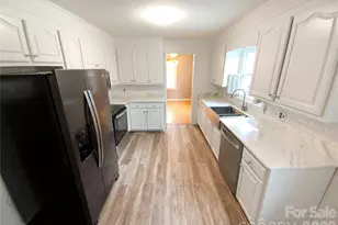 1790 Windsor Dr, Lancaster, SC 29720 - Photo 2