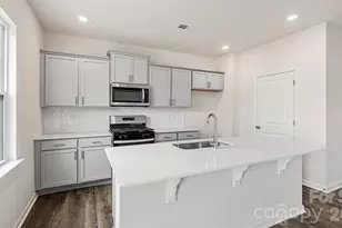 835 Adelston Ln, Asheville, NC 28804 - Photo 6