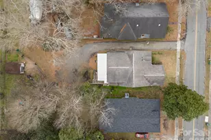 153 Walnut St, Chester, SC 29706 - Photo 32