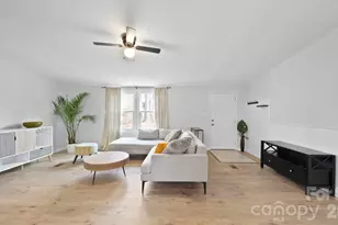 1320 Smith Woods Ln, Hickory Grove, SC 29717 - Photo 4