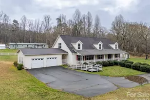 1564 Camp Creek Rd, Whittier, NC 28789 - Photo 2