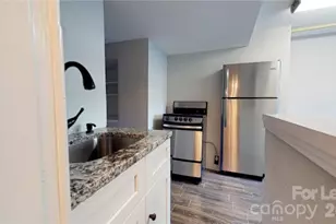 428 Hawthorne Ln, Charlotte, NC 28204 - Photo 2