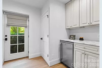1550 Queens Road W, Charlotte, NC 28207 - Photo 36