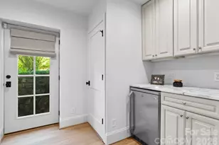 1550 Queens Rd W, Charlotte, NC 28207 - Photo 36