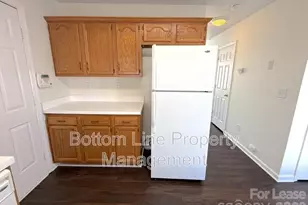 8821 Cameron Spring Rd, Charlotte, NC 28214 - Photo 10