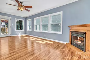 405 Deerfield Ct, Hendersonville, NC 28792 - Photo 8