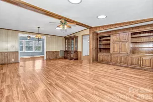 405 Deerfield Ct, Hendersonville, NC 28792 - Photo 10