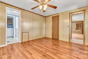 405 Deerfield Ct, Hendersonville, NC 28792 - Photo 18
