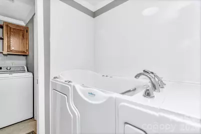 405 Deerfield Court, Hendersonville, NC 28792 - Photo 28