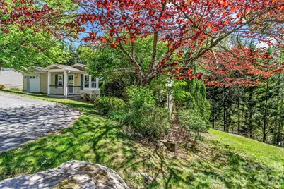 405 Deerfield Court, Hendersonville, NC 28792 - Photo 2
