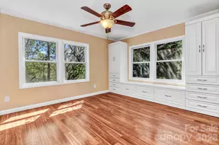 405 Deerfield Ct, Hendersonville, NC 28792 - Photo 14
