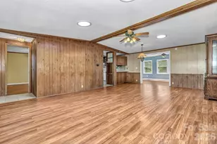 405 Deerfield Ct, Hendersonville, NC 28792 - Photo 12