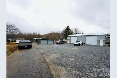 3021 Spartanburg Highway, East Flat Rock, NC 28726 - Photo 2