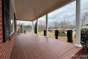 418 Coolidge Ave, Statesville, NC 28677 - Photo 2