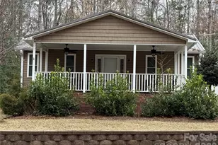 110 Indian Harbor Cir, Mount Gilead, NC 27306 - Photo 2