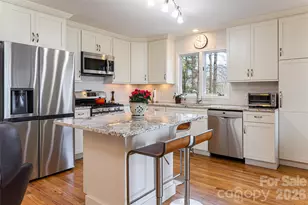 168 SkyView Cir, Asheville, NC 28804 - Photo 18