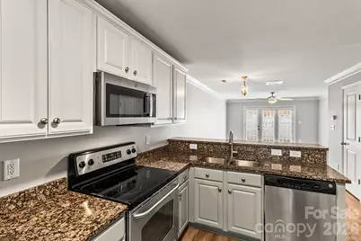 1336 Green Oaks Lane #J, Charlotte, NC 28205 - Photo 2