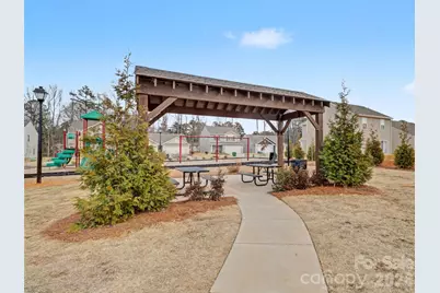 2215 Transatlantic Avenue, Charlotte, NC 28215 - Photo 32