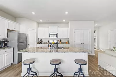 2215 Transatlantic Avenue, Charlotte, NC 28215 - Photo 4