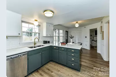 5900 Cabotwood Lane, Charlotte, NC 28212 - Photo 8