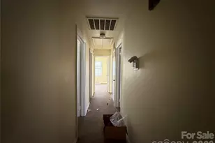 2924 Burbank Dr, Charlotte, NC 28216 - Photo 8