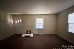 2924 Burbank Dr, Charlotte, NC 28216 - Photo 6