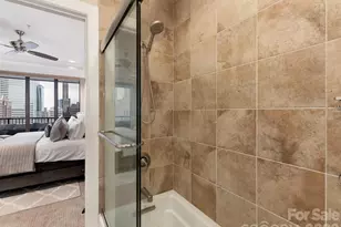 222 S Caldwell St, Charlotte, NC 28202 - Photo 18