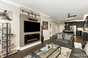 222 S Caldwell St, Charlotte, NC 28202 - Photo 12