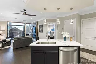 222 S Caldwell St, Charlotte, NC 28202 - Photo 6