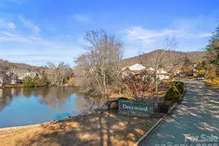 110 Deerlake Dr, Asheville, NC 28803 - Photo 2