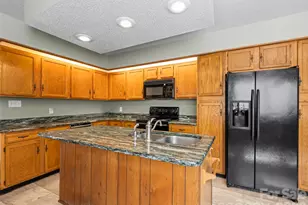 110 Deerlake Dr, Asheville, NC 28803 - Photo 6