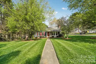 630 Burrington Ct, Gastonia, NC 28054 - Photo 2