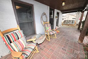 1340 1st Ave Pl NW, Hickory, NC 28601 - Photo 2