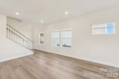 1276 30th Street NE, Conover, NC 28613 - Photo 4