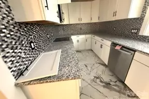 1010 Wesley St, Shelby, NC 28150 - Photo 6