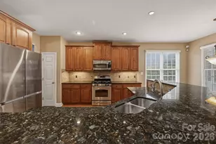 1838 31st Ave Ln NE, Hickory, NC 28601 - Photo 12