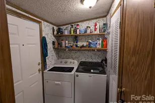 6846 Potter Rd, Matthews, NC 28104 - Photo 20