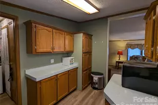 6846 Potter Rd, Matthews, NC 28104 - Photo 10