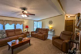 6846 Potter Rd, Matthews, NC 28104 - Photo 2