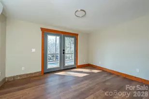 316 Oakdale Dr, Hendersonville, NC 28791 - Photo 10