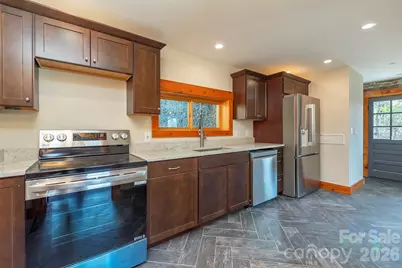 316 Oakdale Drive, Hendersonville, NC 28791 - Photo 8
