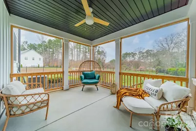 11216 Wooded Saddle Road, Charlotte, NC 28216 - Photo 32