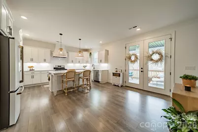 11216 Wooded Saddle Road, Charlotte, NC 28216 - Photo 10