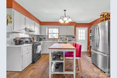 405 Loop Road, Campobello, SC 29322 - Photo 18