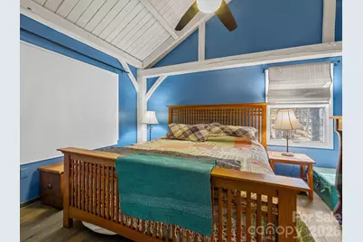 405 Loop Road, Campobello, SC 29322 - Photo 32