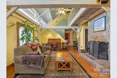 405 Loop Road, Campobello, SC 29322 - Photo 8